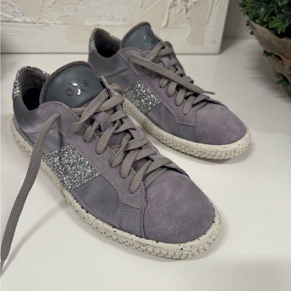 OXS Woobie Gray Silver Satin Suede Glitter Women's Sneaker 9.5 - Picture 3 of 13